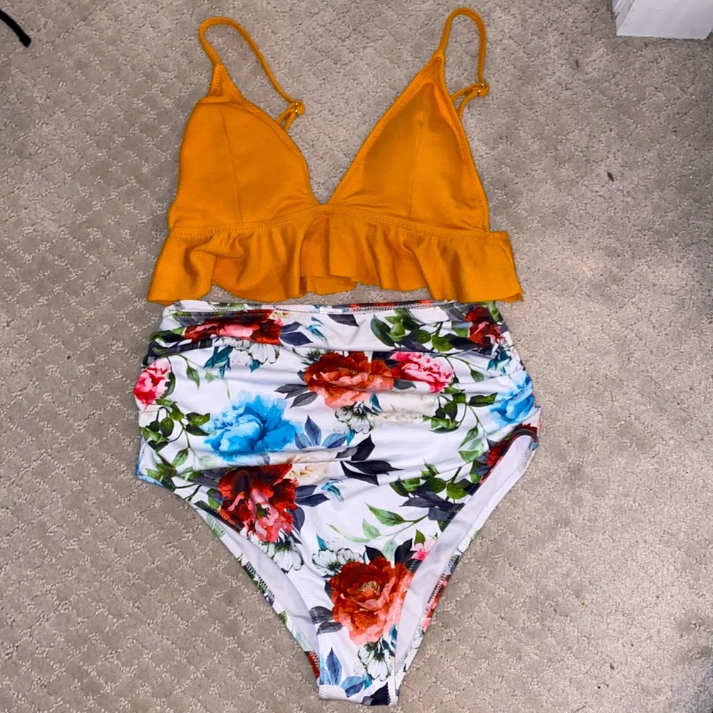 Cupshe Yellow Ruffled Top and Ruched Floral High wasted Bottoms